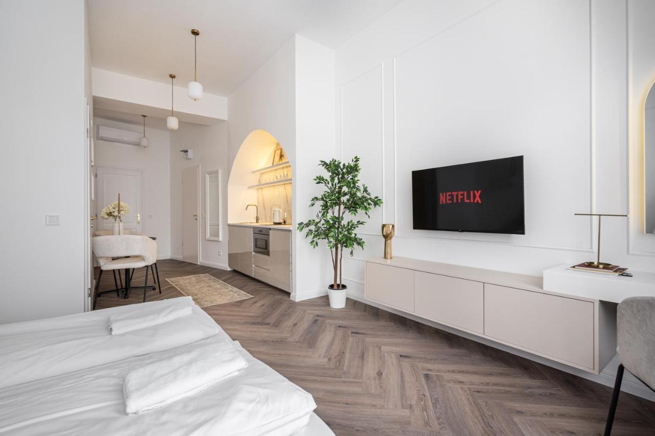 E13 - Grand Boulevard Heritage Suite - Best Location By Bqa Budapest Luaran gambar