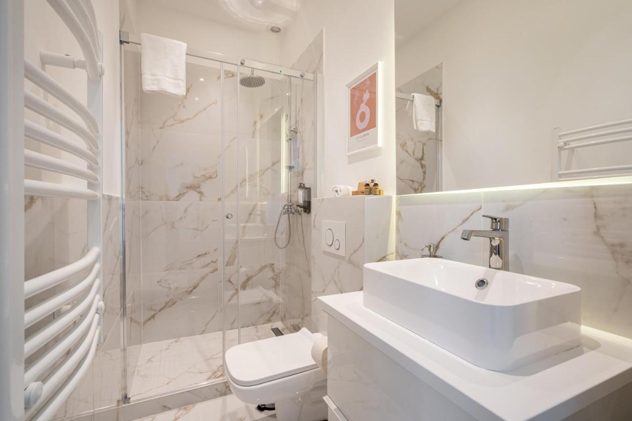 E13 - Grand Boulevard Heritage Suite - Best Location By Bqa Budapest Luaran gambar