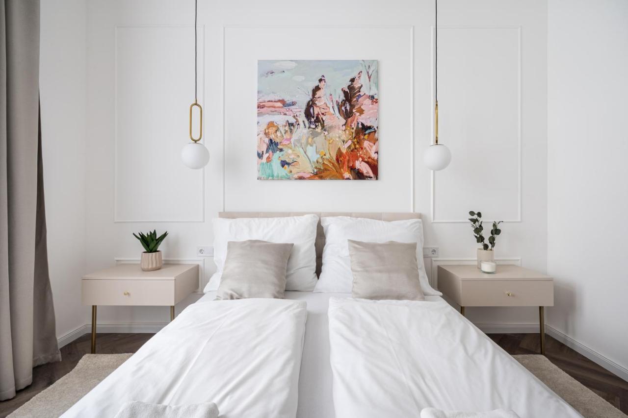 E13 - Grand Boulevard Heritage Suite - Best Location By Bqa Budapest Luaran gambar